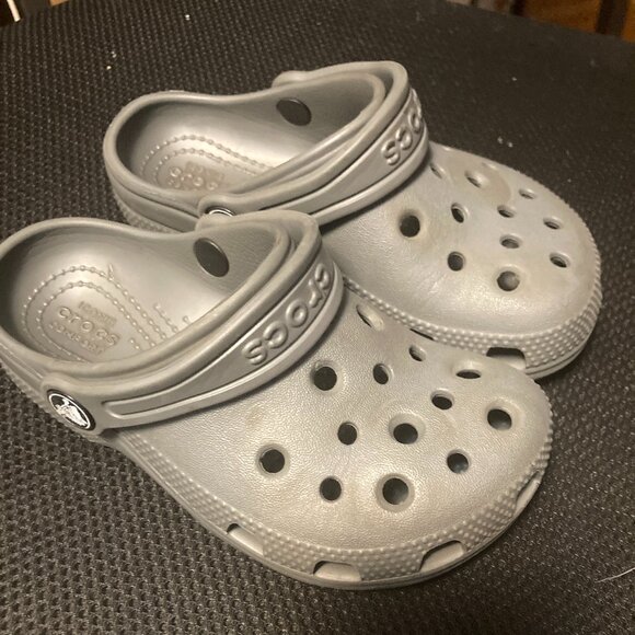 CROCS Classic Clog Kids size 11 Non slip grey - Picture 3 of 7